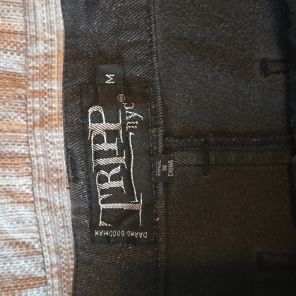 Tripp Metallic Grey mini skirt, size medium - Picture 4 of 5